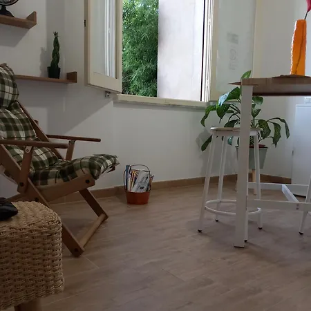 Bed & Breakfast Divina Cuspide Guspini